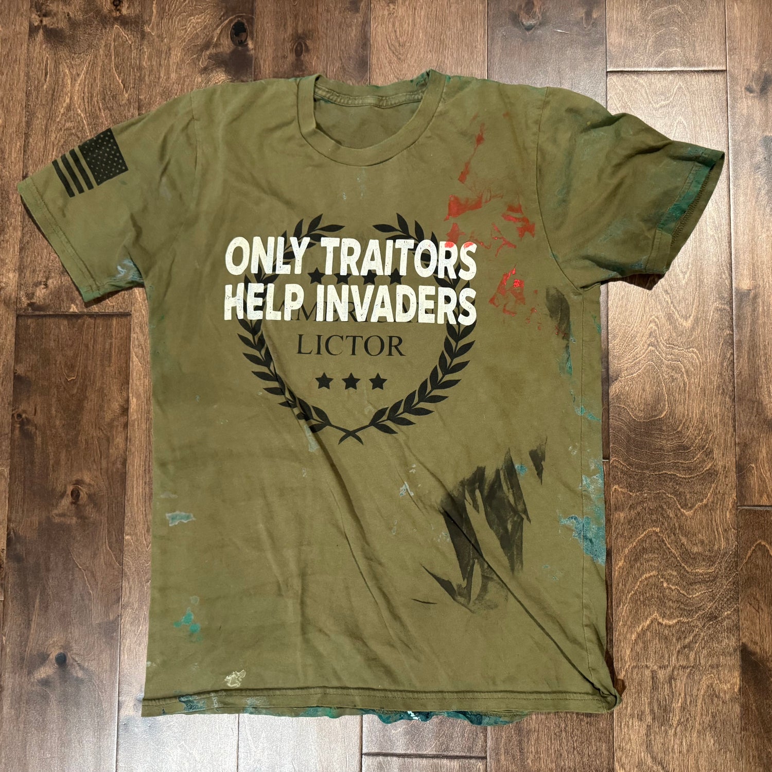 T-Shirt: Derelictor (SIZE: M)