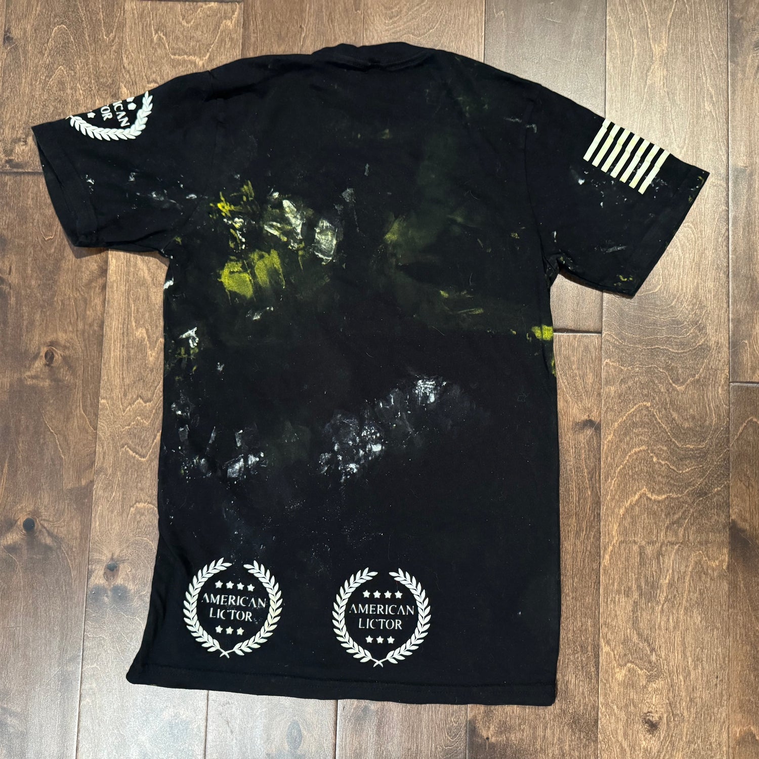 T-Shirt: Derelictor (SIZE: S)