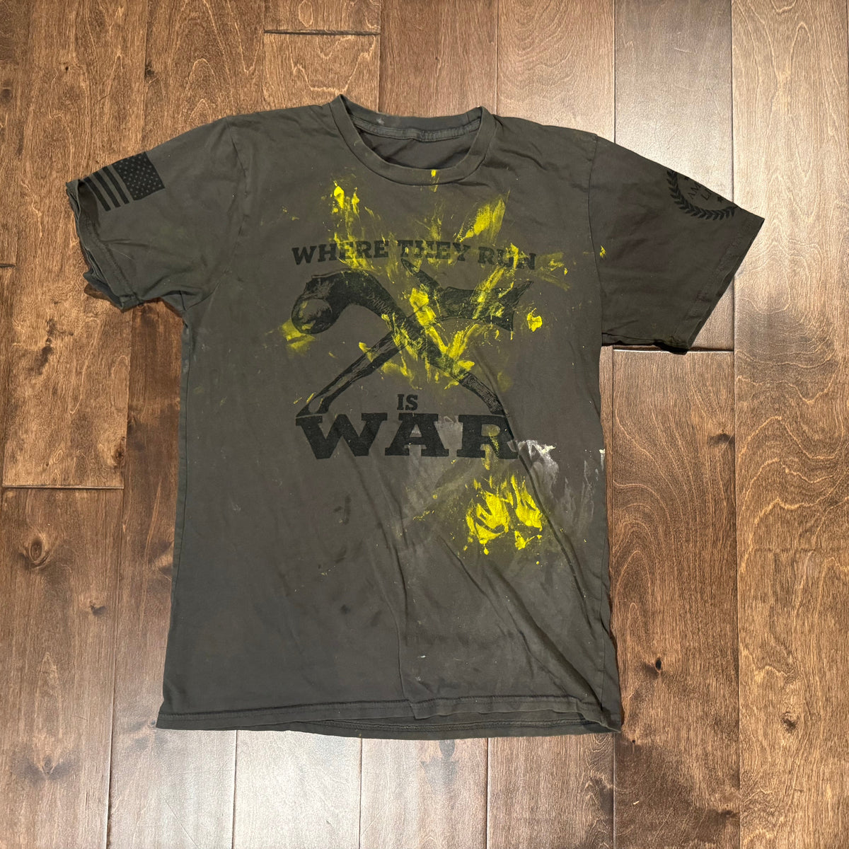 T-Shirt: Derelictor (SIZE: M)