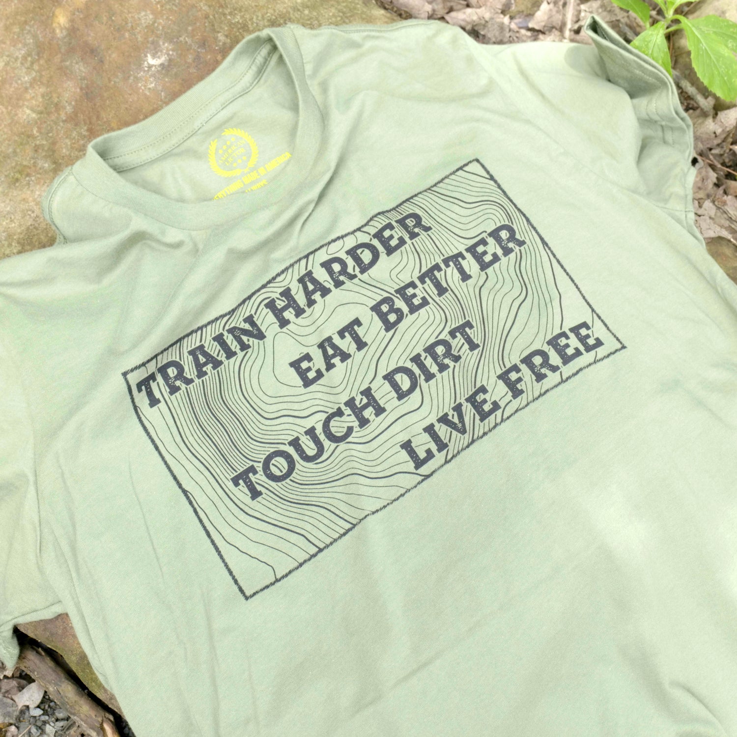 T-Shirt: Live Harder