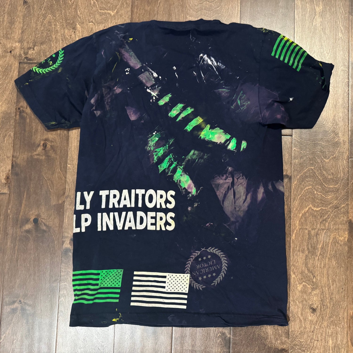 T-Shirt: Derelictor (SIZE: M)