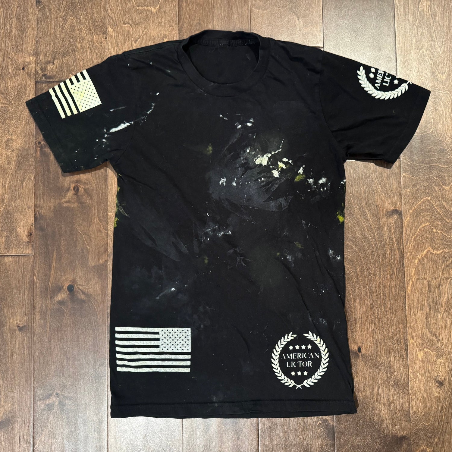 T-Shirt: Derelictor (SIZE: S)